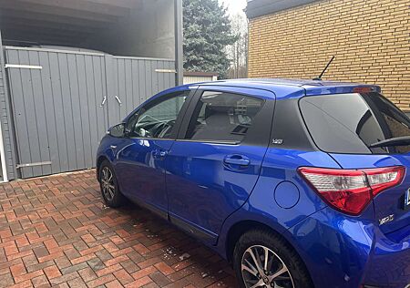 Toyota Yaris Hybrid Y20 Team D