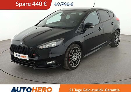 Ford Focus 2.0 EcoBoost ST*NAVI*TEMPO*PDC*SHZ*