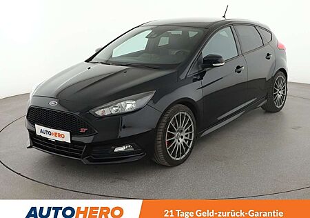 Ford Focus 2.0 EcoBoost ST*NAVI*TEMPO*PDC*SHZ*