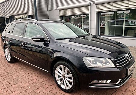 VW Passat Variant Volkswagen Highline/Navi/Sitzhz /BI Xenon