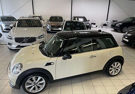 Mini Cooper D Pano/PDC/Leder/Navi/Aut.