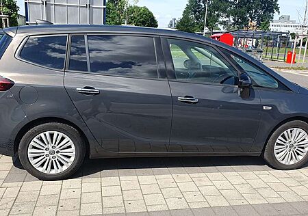 Opel Zafira Tourer Edition