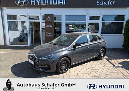 Hyundai i30 Intro Edition Navi SHZ Temp LenkradHZG Notbremsass