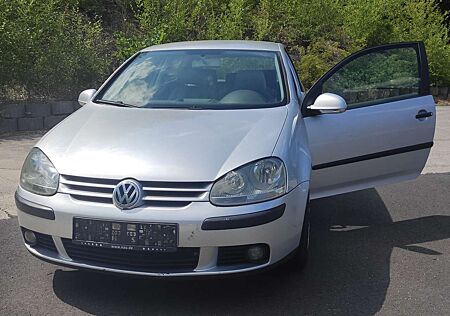VW Golf Volkswagen V 3-Türer 1.4 FSI Comfortline