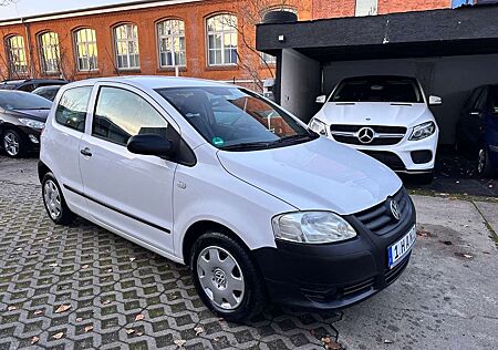 VW Fox Volkswagen Basis*1.Hand*Tüv Neu*8xBereift*