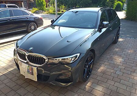 BMW 330d 330 Touring xDrive Aut. M Sport HUD LiveCop H+K