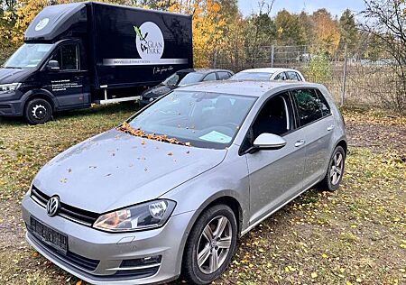 VW Golf Volkswagen VII Lim. Comfortline 1,6TDI/Navi/R-Kam/ACC