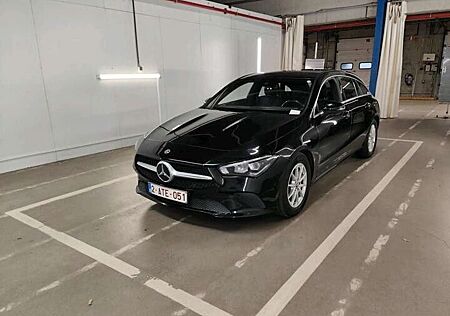 Mercedes-Benz CLA 180 *LED*SHZ*VirtCock*Matrix*Netto-12900€