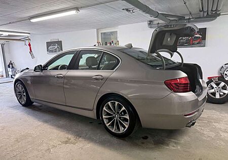 BMW 520 d Limousine/Head-Up/Leder/1.Besitz ! Glasdach