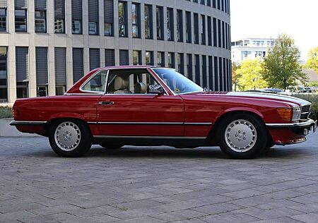 Mercedes-Benz SL 300 R107