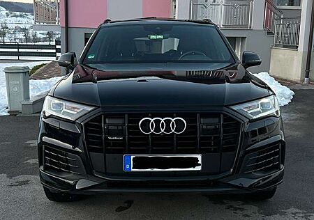 Audi Q7 55 TFSI e quattro tiptronic