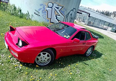 Porsche 944 S 2