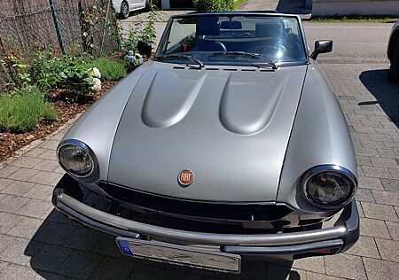 Fiat 124 Spider Pininfarina