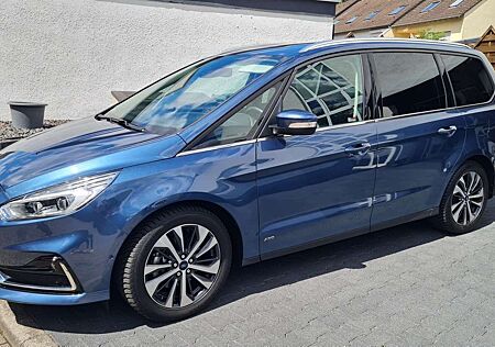 Ford Galaxy Titanium AWD