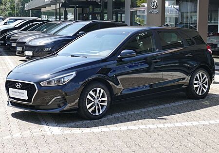 Hyundai i30 1.4 YES!*NAVI*KAMERA*APPLE*ANDROID*BLUETOOTH*ALU*