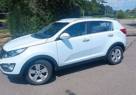 Kia Sportage 2.0 CRDi 2WD Attract Tüv neu* Kamera*Anhängerkuppl