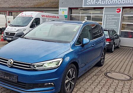 VW Touran Volkswagen HighlineTSI DSG,AHK,App,Kamera,Winterpaket, Alu,