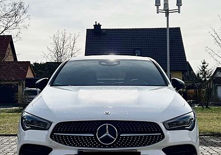 Mercedes-Benz CLA 200 7G-DCT AMG Line