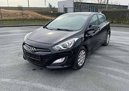 Hyundai i30 Classic Inspektion&TÜV&ReifenNeu NAVI AHK Klima