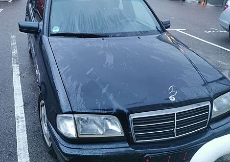 Mercedes-Benz C 230