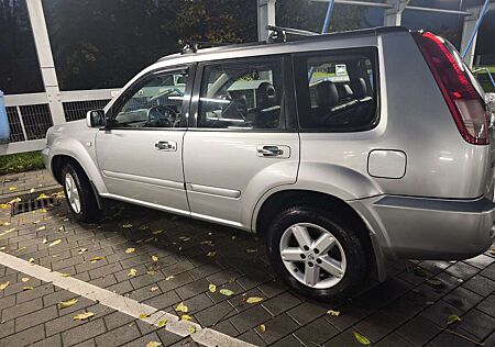 Nissan X-Trail 2.2 dCi 4x4 DPF Comfort
