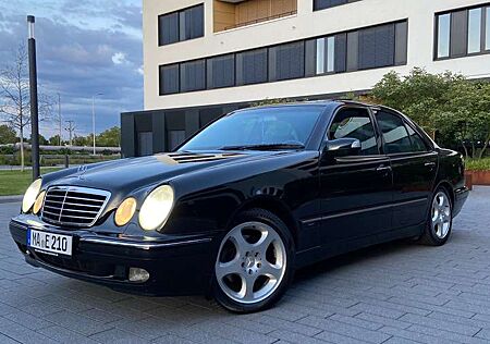 Mercedes-Benz E 280 Avantgarde Facelift Scheckheft gepflegt Automatik