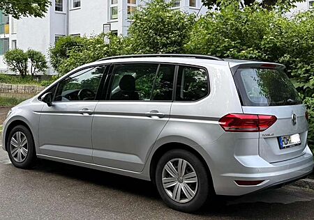 VW Touran Volkswagen 1.6 TDI SCR BlueMotionTechnologyComfortline