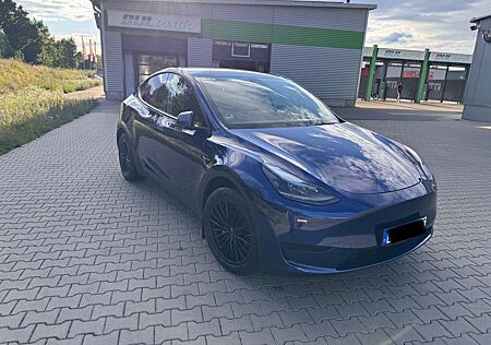 Tesla Model Y RWD mit AHK