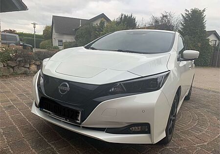 Nissan Leaf 62 kWh Tekna + Bose +360* +SHZ +Leder