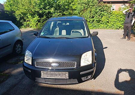 Ford Fusion 1.4 +