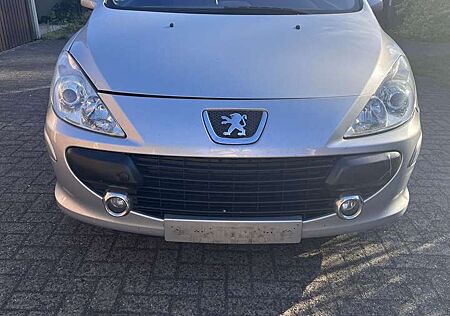 Peugeot 307 2.0 16V / TÜV NEU