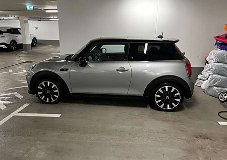 Mini Cooper SE Yours Trim