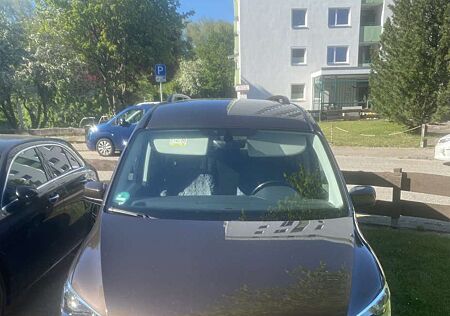 VW Caddy Volkswagen 2.0 TDI DSG 4MOTION Alltrack
