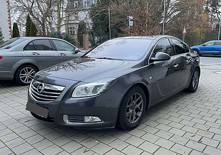 Opel Insignia 2.0 CDTI Sports Tourer Design Edition