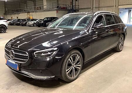 Mercedes-Benz E 300 d T 4M AVANTGARDE GSD AHK SPURPAKET DISTRO