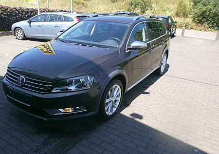 VW Passat Alltrack Volkswagen Basis BMT