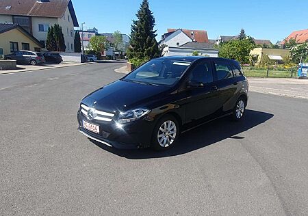 Mercedes-Benz B 200 CDI / d (246.208)