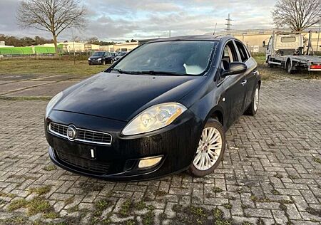 Fiat Bravo 1.4 16V Emotion Pano AHK Temp PDC
