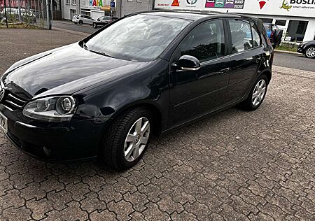 VW Golf Volkswagen 2.0 TDI DPF 4Motion Comfortline