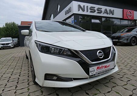 Nissan Leaf Acenta 40kW 150PS mit Winterpaket