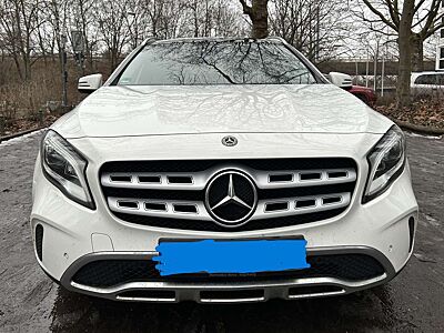 Mercedes-Benz GLA 180 GLA 180 7G-DCT URBAN LED/PANO/TEMPO/UNFALLFREI