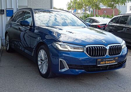 BMW 520 d xDrive Touring Luxury Line AHK Navi LEDer