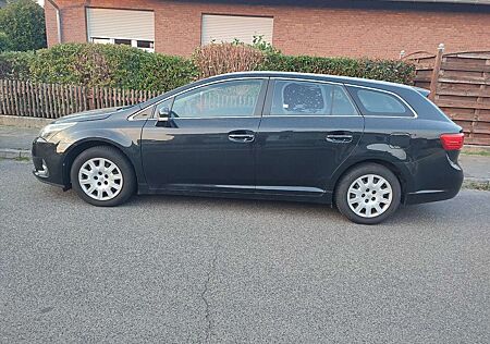 Toyota Avensis Combi 1.8 Life