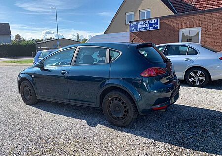 Seat Leon Reference TÜV 10-2026 Zahn bei 205tkm neu