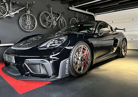 Porsche Cayman 718 GT4 RS
