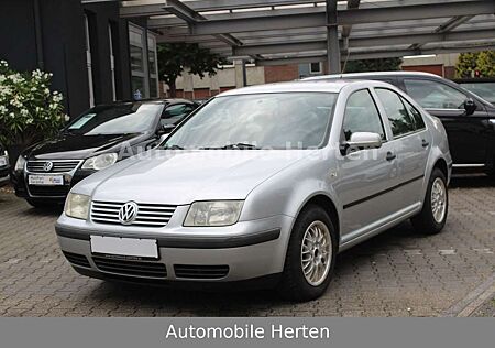 VW Bora Volkswagen 1.6*LIMO*KLIMA*ALU*SERVO*ALU*TÜV 07-2026*