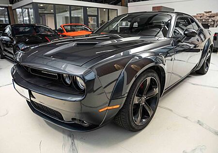 Dodge Challenger 5,7 Hemi V8 Widebody