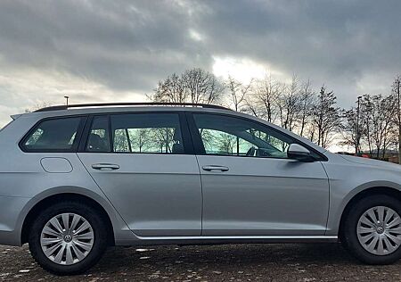 VW Golf Variant Volkswagen Golf VII Variant 1.2 TSI BlueMotion Technology