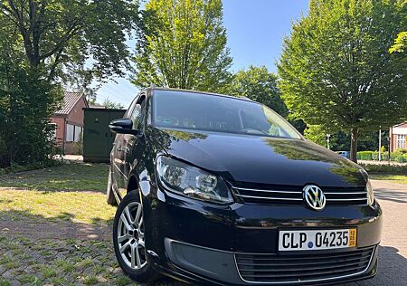 VW Touran Volkswagen 1.6 TDI DPF Comfortline