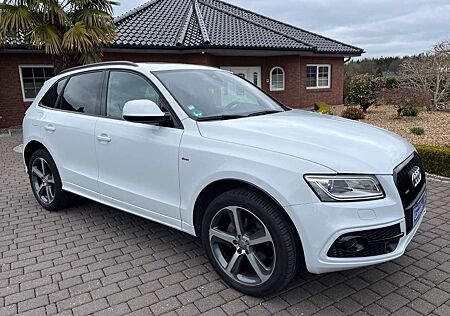 Audi Q5 2.0 TDI quattro S line ((20"+ACC+Pano+AHK))